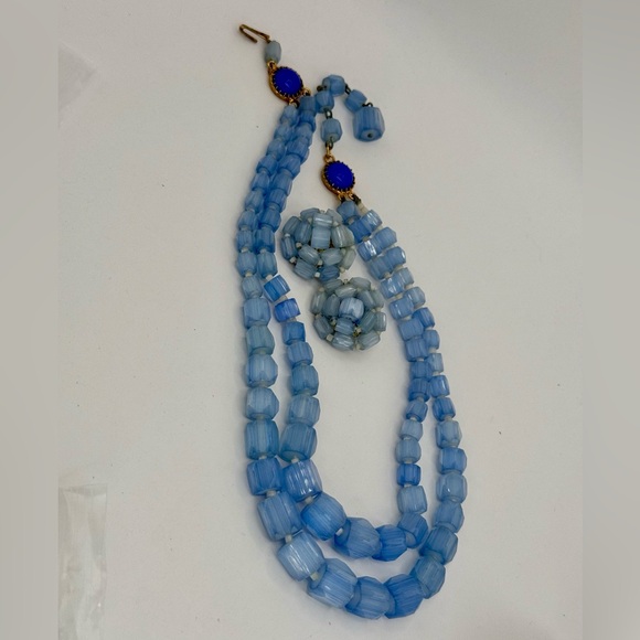Vintage Elegant Blue Glass Beaded Double Strand Necklace & Earrings - Picture 9 of 17